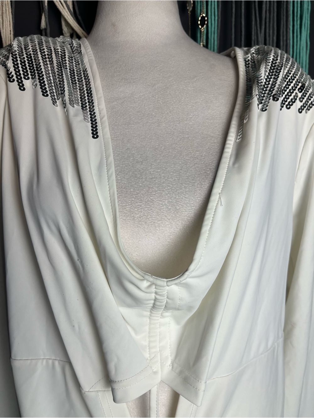 Fashion to Figure Size 1 (size 14/16) White and Sequin Dress - Picture 9 of 11
